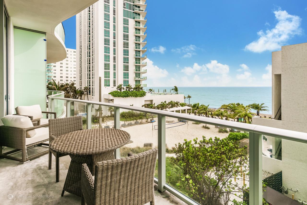Contemporary Beach Resort Condos 데이니아 비치 외부 사진