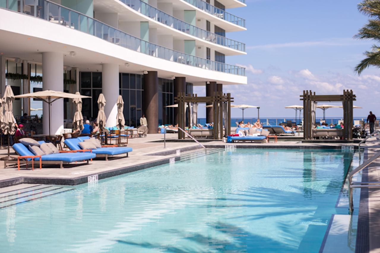 Contemporary Beach Resort Condos 데이니아 비치 외부 사진