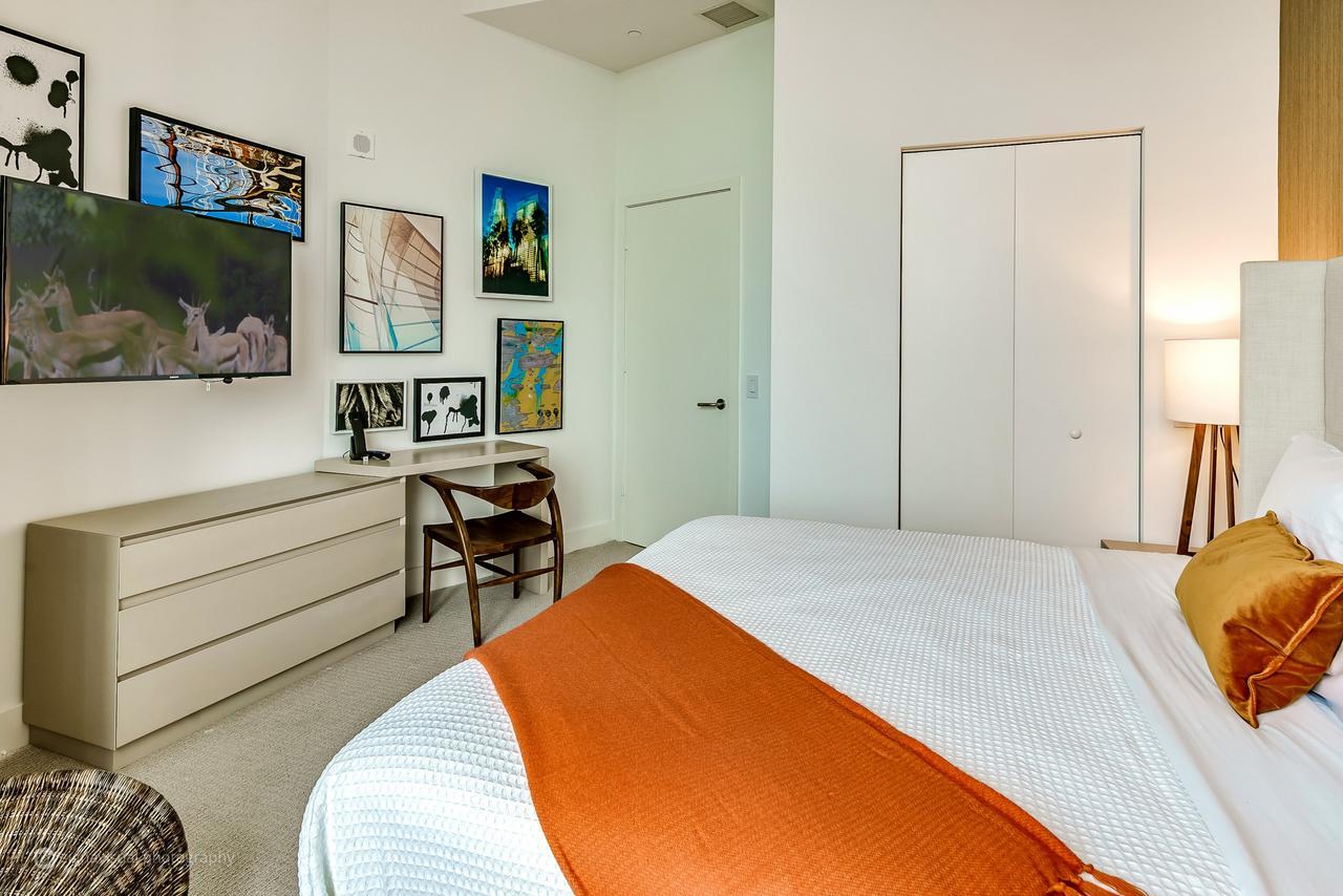 Contemporary Beach Resort Condos 데이니아 비치 외부 사진