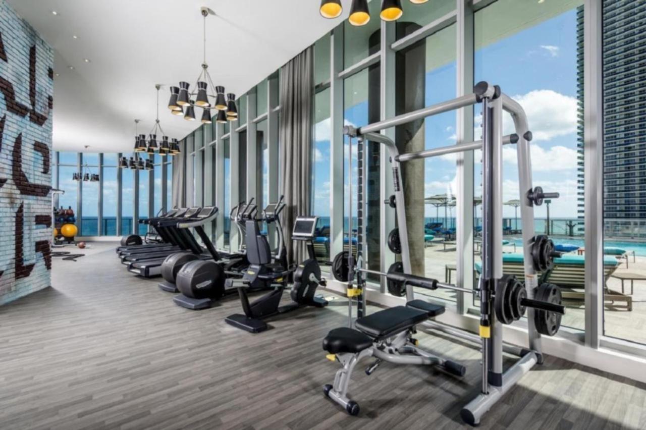 Contemporary Beach Resort Condos 데이니아 비치 외부 사진
