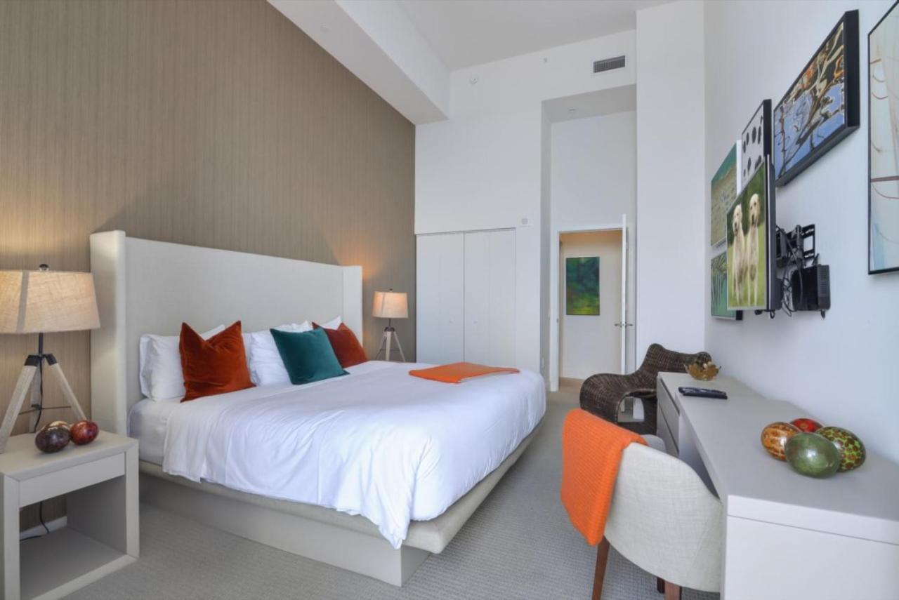 Contemporary Beach Resort Condos 데이니아 비치 외부 사진