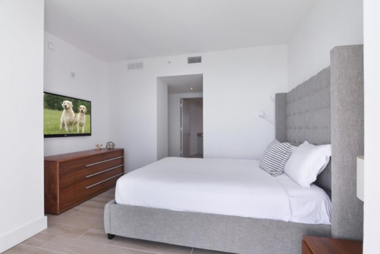 Contemporary Beach Resort Condos 데이니아 비치 외부 사진