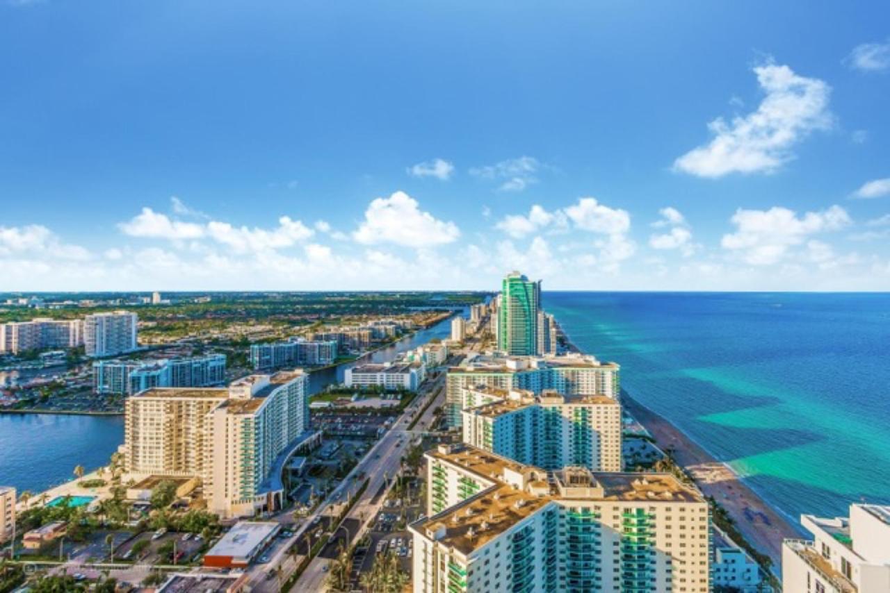 Contemporary Beach Resort Condos 데이니아 비치 외부 사진